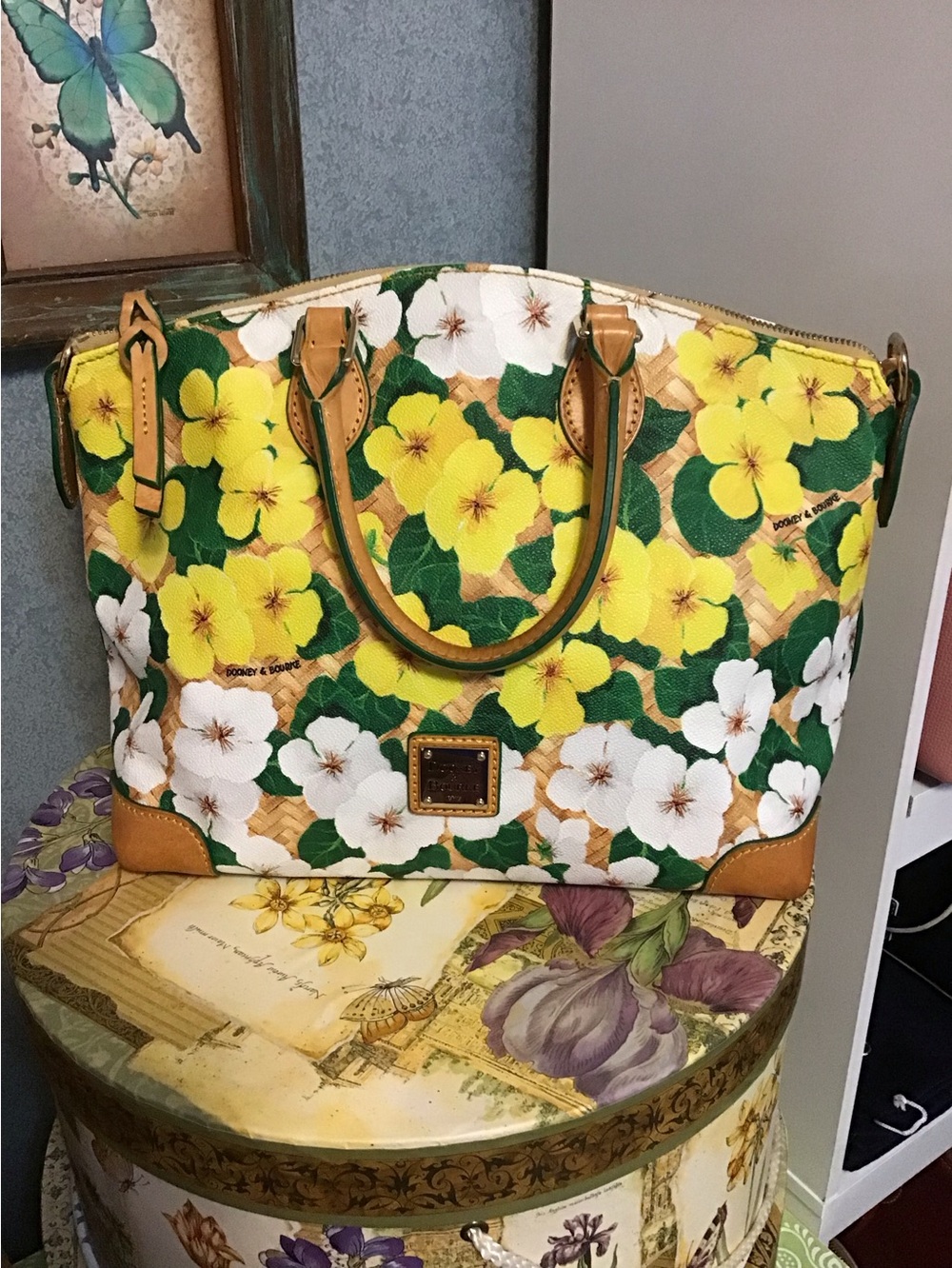 Dooney & Bourke floral domed satchel - Picture 5 of 17